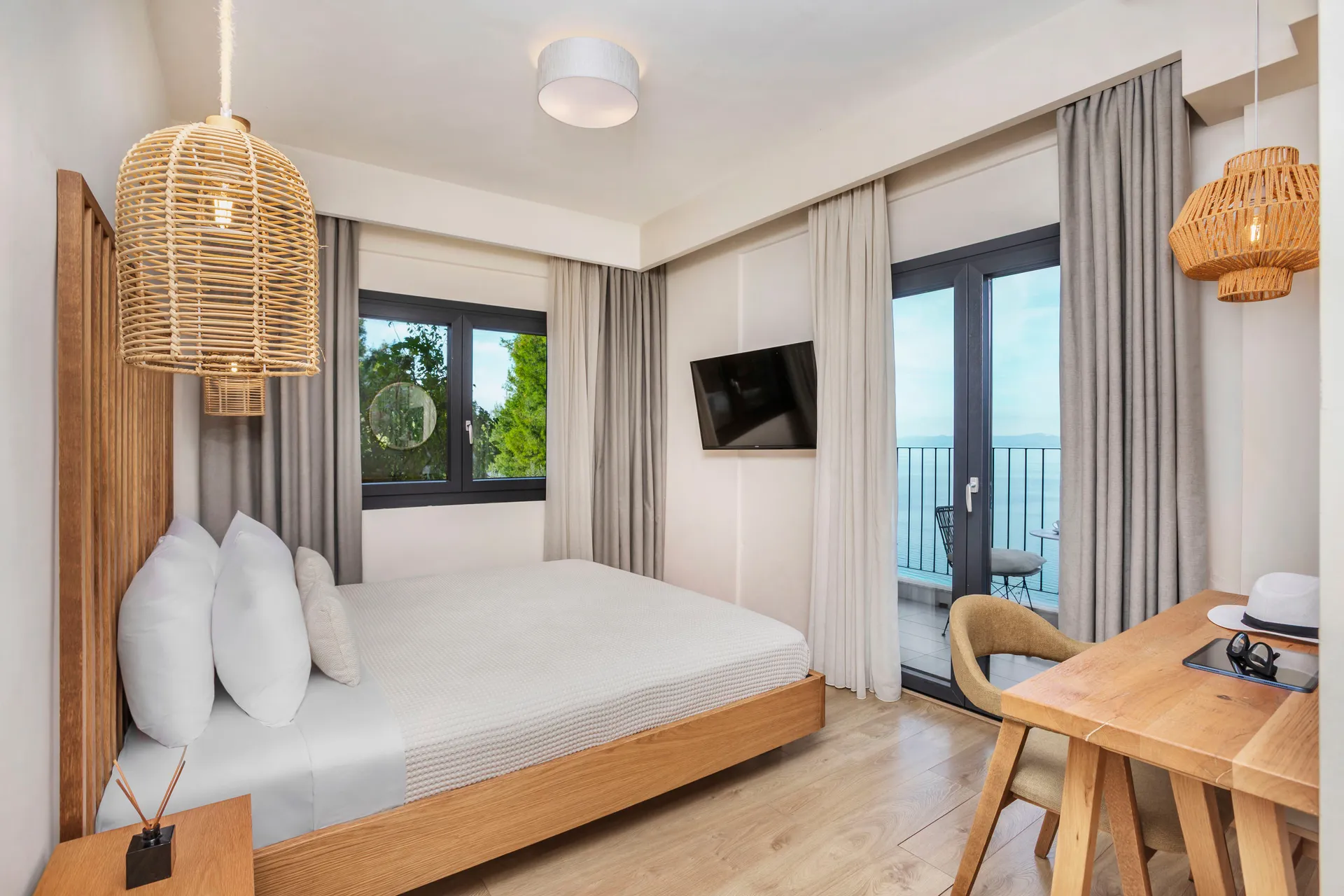Tiara Holidays - Elies 33 Bio Retreat - Junior Suite Sea View - bedroom